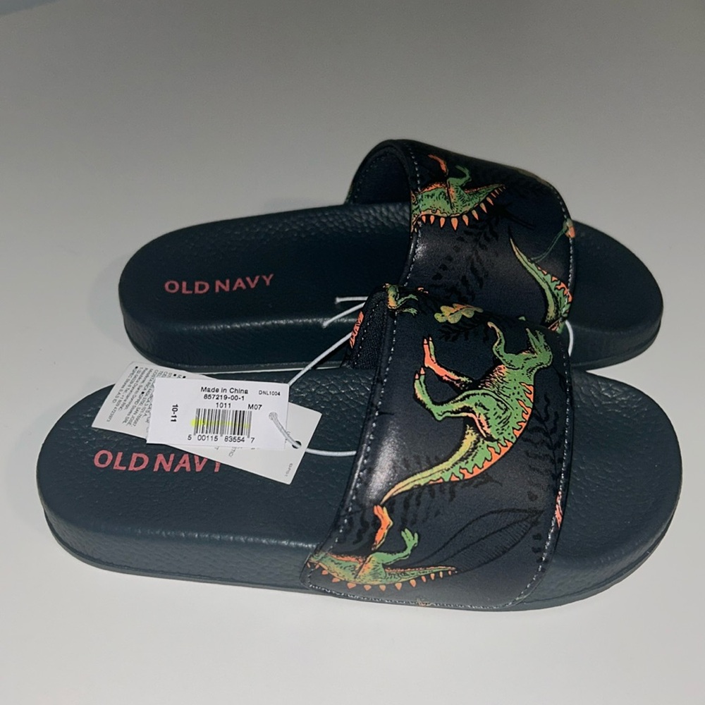 Old Navy Boy’s Gray Dinosaur Summer Slip On Sandals Size 10/11 NWT